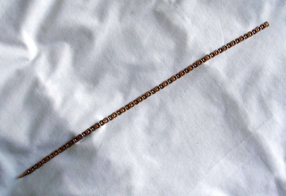 c1970's SA hallmarked 9ct gold ladies 39cm (22grams) necklace by E. Tiessen in excellent condition