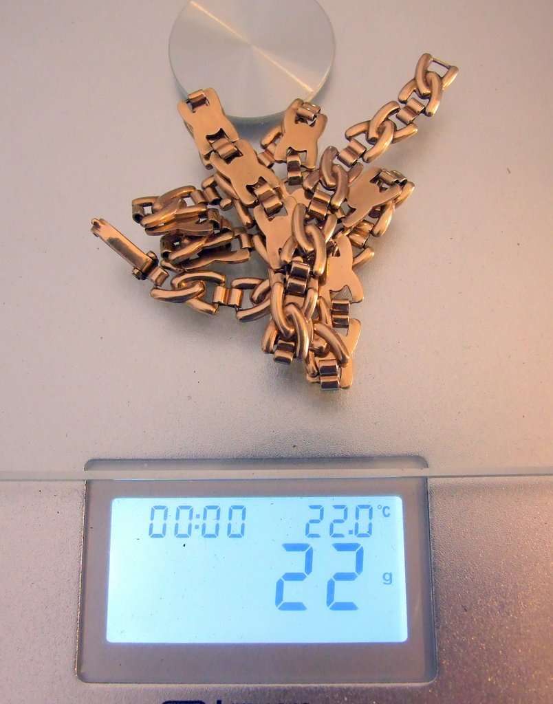 c1970's SA hallmarked 9ct gold ladies 39cm (22grams) necklace by E. Tiessen in excellent condition