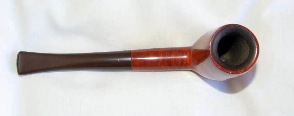Beautiful GEORG JENSEN "De Luxe 712" briar pipe, little smoked, excellent condition.