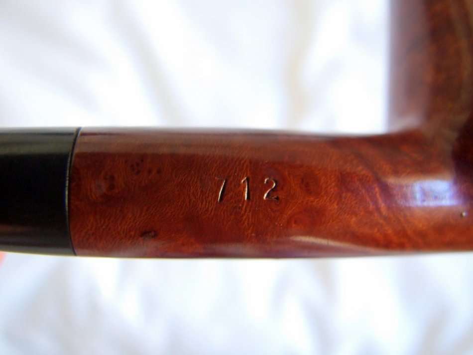 Beautiful GEORG JENSEN "De Luxe 712" briar pipe, little smoked, excellent condition.