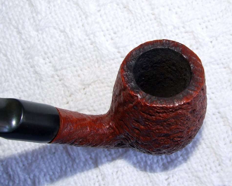 Beautiful briar - Classic W O LARSEN #46 Made in Copenhagen, Denmark. Estate pipe for repair.