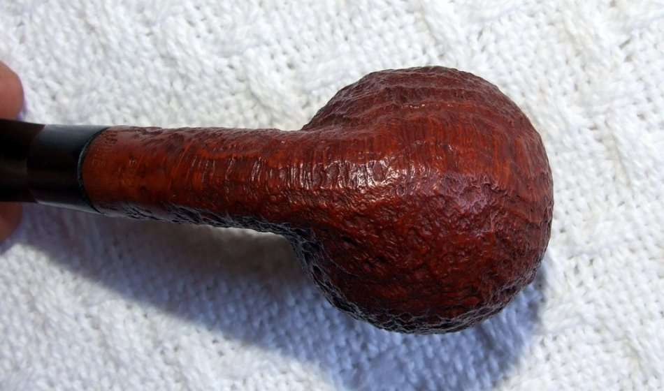 Beautiful briar - Classic W O LARSEN #46 Made in Copenhagen, Denmark. Estate pipe for repair.