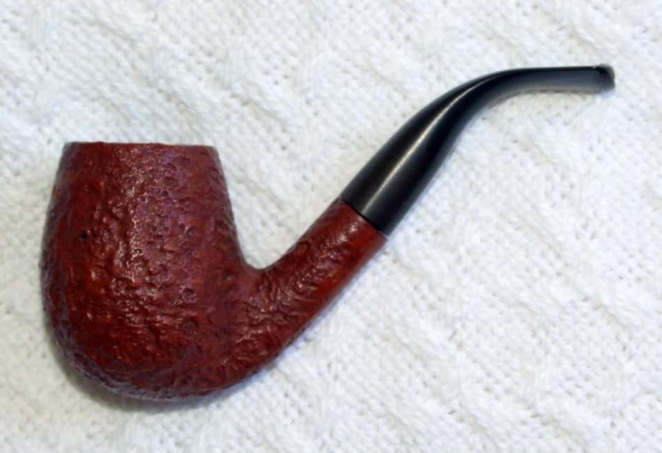 Beautiful briar - Classic W O LARSEN #46 Made in Copenhagen, Denmark. Estate pipe for repair.
