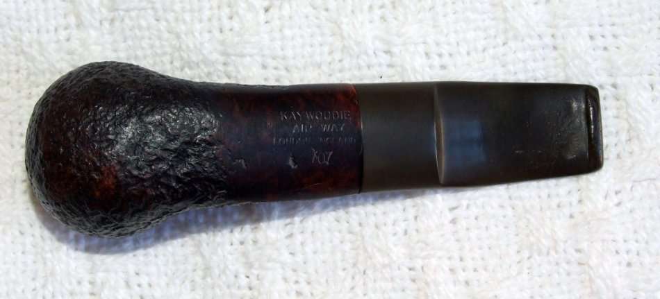 VINTAGE BOXED KAYWOODIE AIR-WAY 707 BRIAR ESTATE PIPE IN GREAT CONDITION.