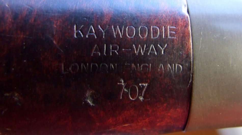 VINTAGE BOXED KAYWOODIE AIR-WAY 707 BRIAR ESTATE PIPE IN GREAT CONDITION.