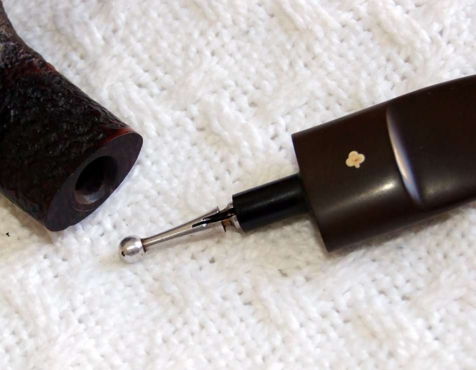 VINTAGE BOXED KAYWOODIE AIR-WAY 707 BRIAR ESTATE PIPE IN GREAT CONDITION.