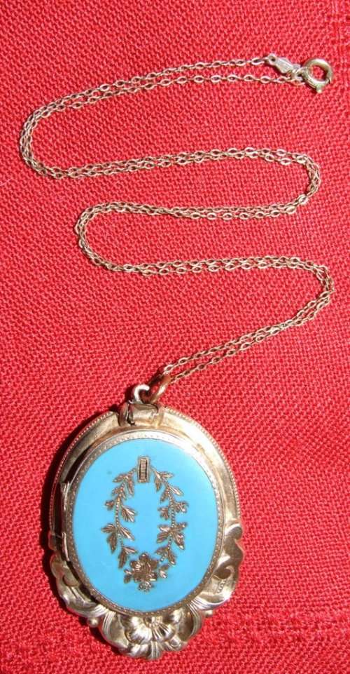 Beautiful distressed Antique Mourning Brooch and Chain, Pinchbeck or gold and enamel