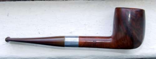 Superb Richard selected briar billiard estate pipe in good condition.