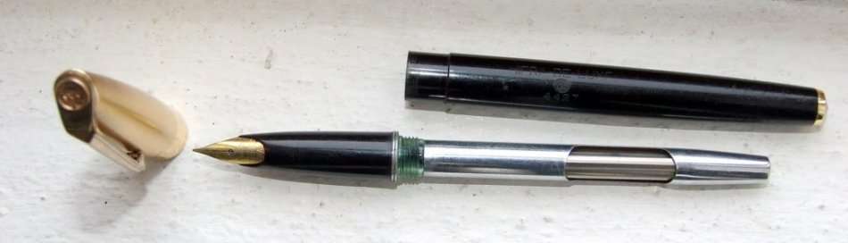 THE SOUTH AFRICAN PEN! Vintage Hifra 4427 Aerometric Fountain Pen