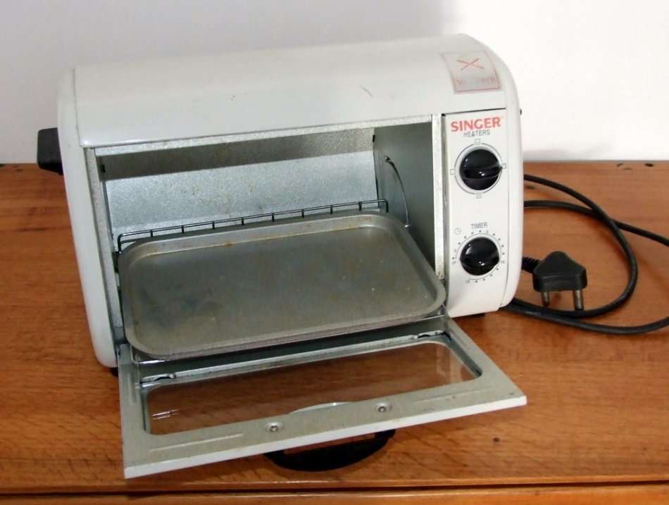 Vintage retro Singer electric heater oven  grill model SGO 007 excellent condition. Desktop Cooker!