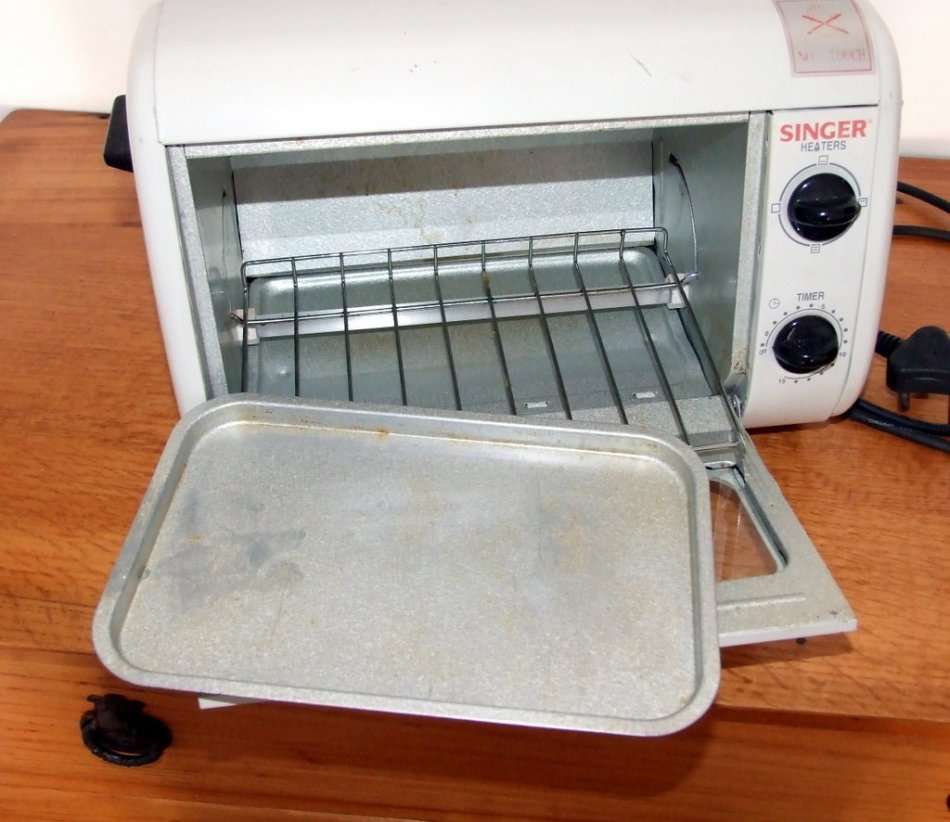 Vintage retro Singer electric heater oven  grill model SGO 007 excellent condition. Desktop Cooker!