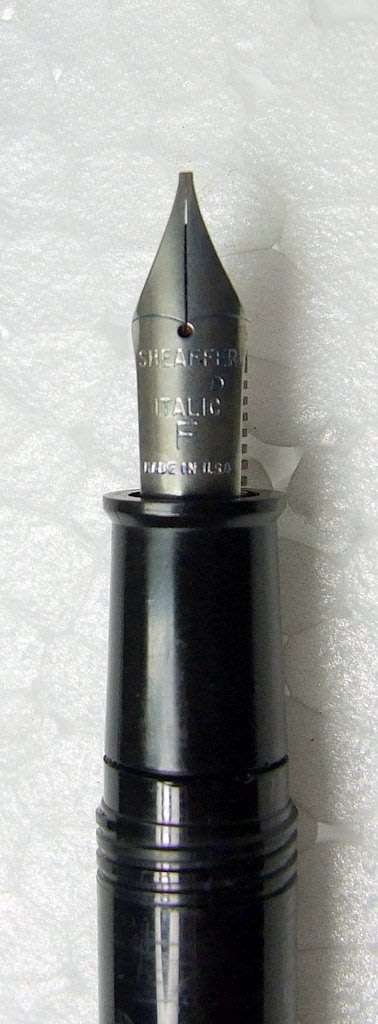 Vintage short section SHEAFFER NO NONSENSE Fountain Pen in good condition, Fine Italic nib.