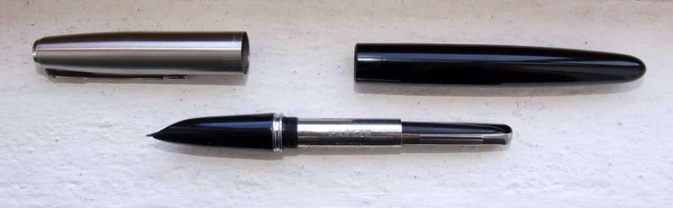 Excellent vintage PARKER 21 Fountain Pen, working,