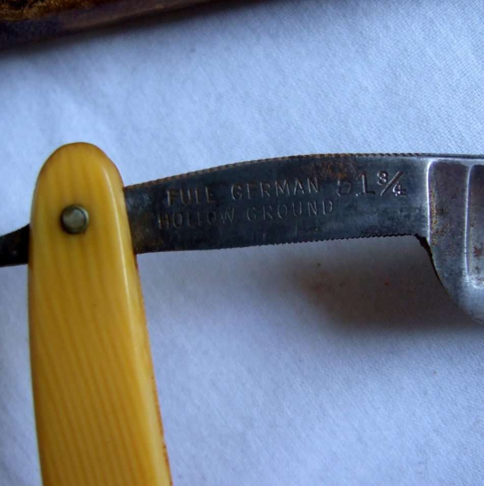 Antique German "DEFIANCE" Straight Razor in original "THE AFRIKANDER RAZOR" box.