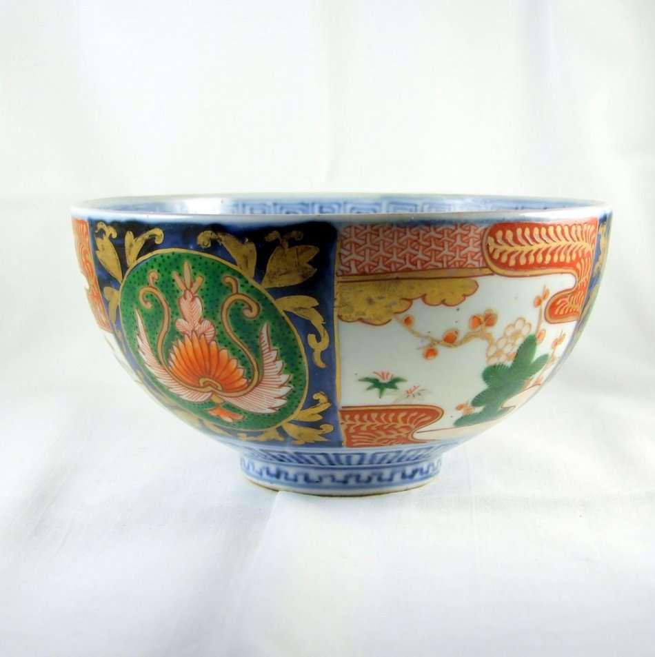 Beautiful matching SATSUMA Bowl and Saucer