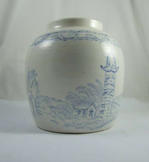 An Oriental hand painted ginger jar, 90mm tall