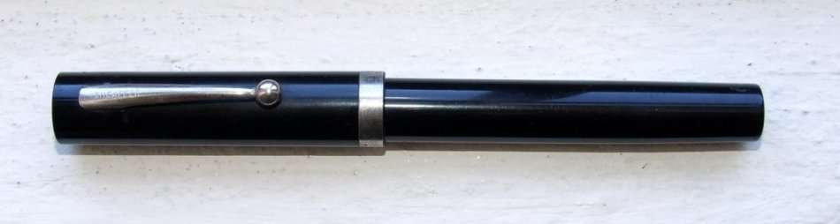 Vintage Sheaffer No Nonsense short section Fountain Pen, Black, Medium nib, working.