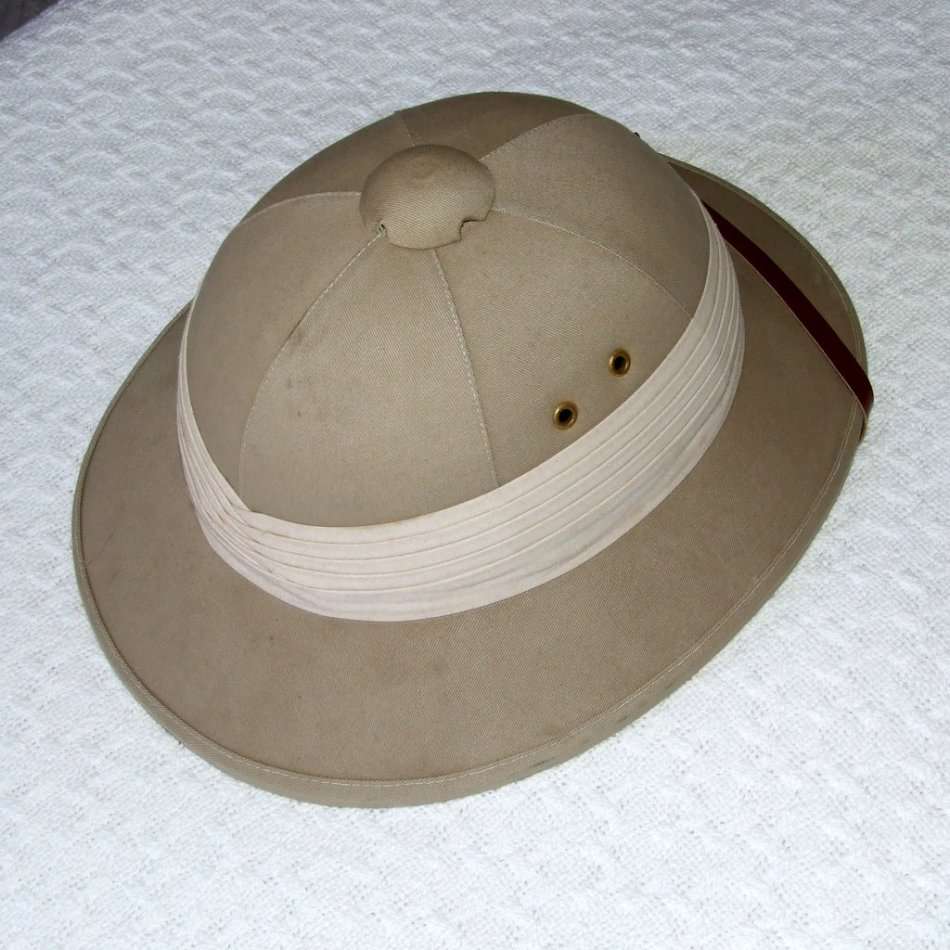 OLD CORK MELVILL & MOON PITH HELMET
