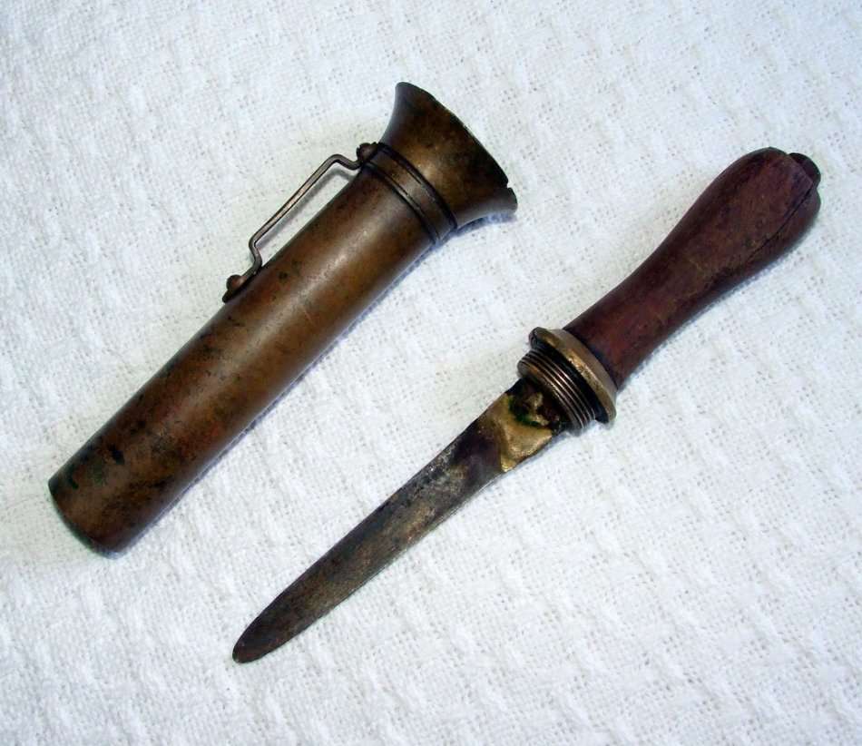 VINTAGE DEEP-SEA DIVER'S KNIFE AND BRASS SCABBARD