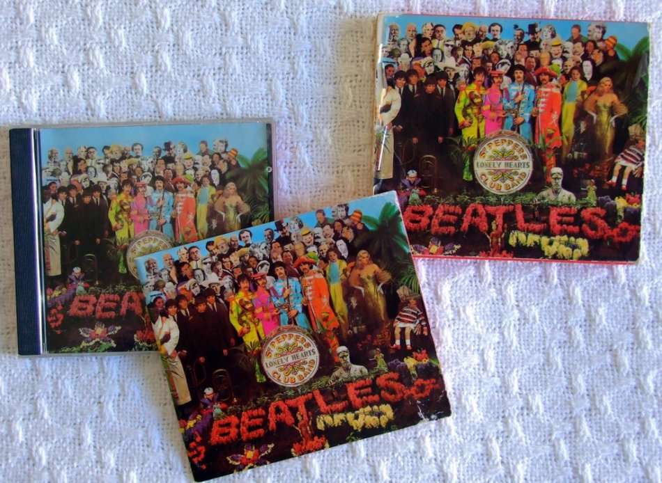 Sgt PEPPER'S LONELY HEARTS CLUB BAND - Beatles CD set with book