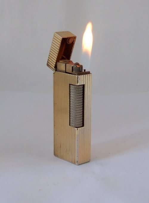 Vintage Gold Plated DUNHILL ROLLAGAS Cigarette Lighter in Working Condition.