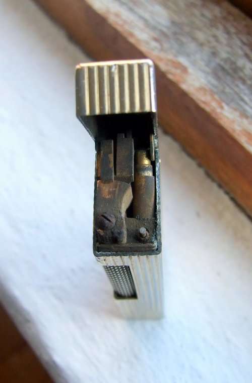 Vintage Gold Plated DUNHILL ROLLAGAS Cigarette Lighter in Working Condition.