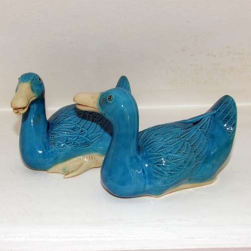 PAIR VINTAGE MID CENTURY TURQUOISE BLUE CHINESE PORCELAIN DUCK FIGURINES