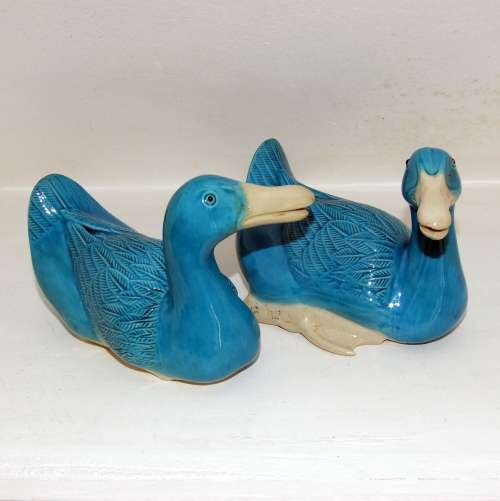 PAIR VINTAGE MID CENTURY TURQUOISE BLUE CHINESE PORCELAIN DUCK FIGURINES