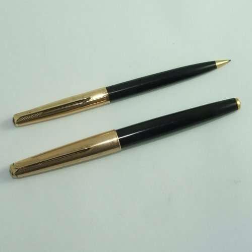 BOXED VINTAGE GF PARKER 61 FOUNTAIN PEN AND PENCIL