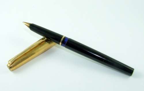 RARE VINTAGE PELIKAN M30 PISTON FILLER FOUNTAIN PEN 14k GOLD medium NIB