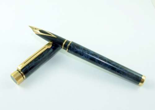 Sheaffer Targa 1080 Cobalt Blue Ronce Lacquer Fountain Pen 14kt Fine Nib