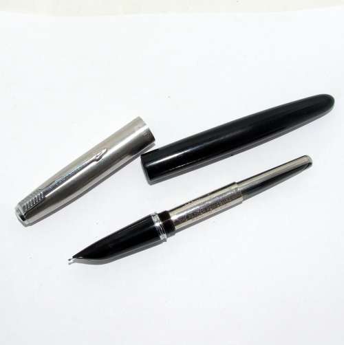 Classic, Elegant and Working! PARKER 21 FOUNTAIN PEN