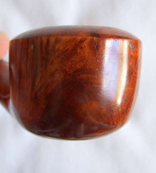 Substantial Bruyere estate pipe.
