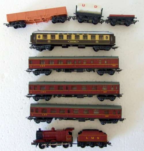 LIMA HO Train Set with loads of Track and extras