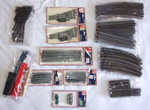 LIMA HO Train Set with loads of Track and extras