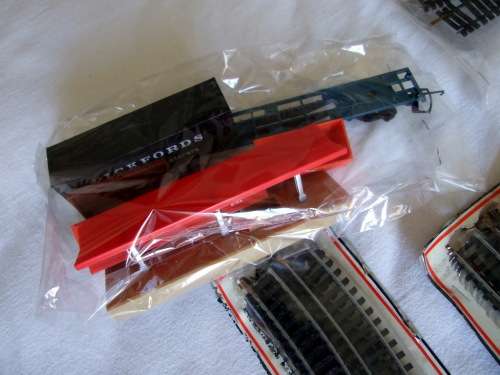 LIMA HO Train Set with loads of Track and extras