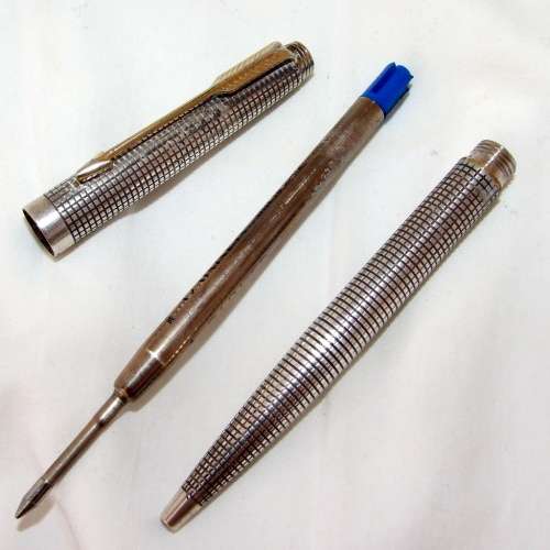 Sterling Silver PARKER 75 Cisele cap actuated ballpoint pen, USA.