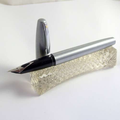 Excellent vintage brushed steel SHEAFFER IMPERIAL cartridge fill fountain pen