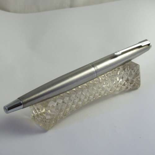 Excellent vintage  1970`s PARKER 45 FLIGHTER fountain pen with converter, working.