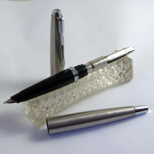 Excellent vintage  1970`s PARKER 45 FLIGHTER fountain pen with converter, working.