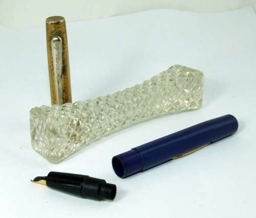 Rare 1940`s vintage EVERLAST lever-fill fountain pen, Made in USA.