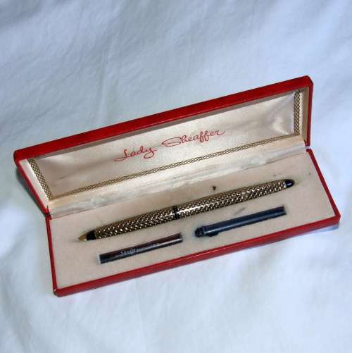 Superb vintage LADY SHEAFFER fountain pen in great and working condition