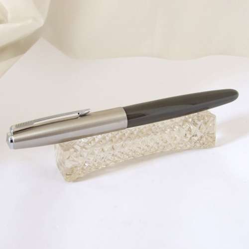 Excellent vintage Parker 21 in box, near mint!