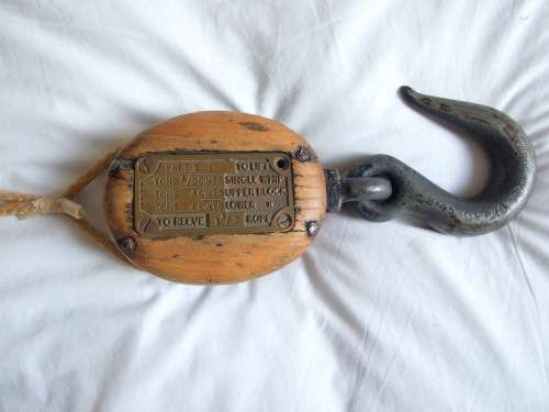 Antique stevedore`s wood, iron and brass Block and Hook pulley.  (1.6kg).