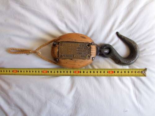 Antique stevedore`s wood, iron and brass Block and Hook pulley.  (1.6kg).