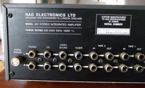NAD 302 Integrated Amplifier