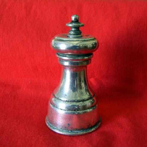 Peugeot Mignonnette Pepper Mill: A Tribute to Culinary History