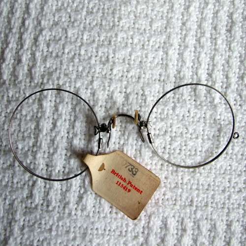 Vintage spring clip PINCE NEZ frames , unused, original label