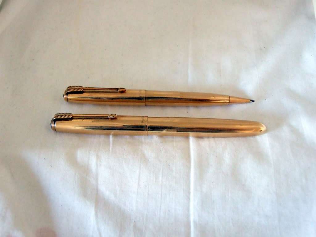 Boxed 14k gold filled Parker 51 fountain pen and pencil set, working.