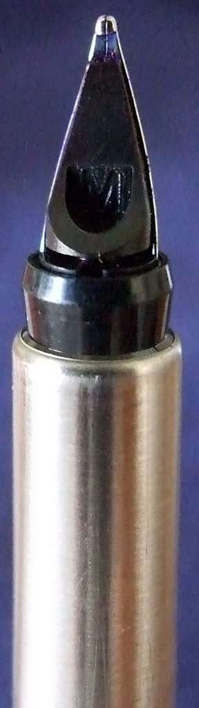 Nice clean 1986(YL) Made in UK Parker Vector Flighter Fountain Pen